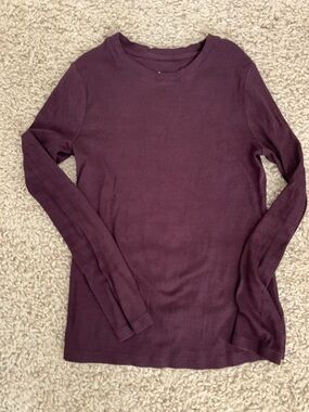 A New Day. Burgundy long sleeve ribbed shirt size medium